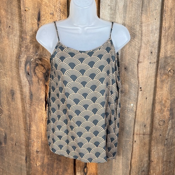 Tops - Women's Dark Gray and Tan Scallop Print Spaghetti Strap Tank Top